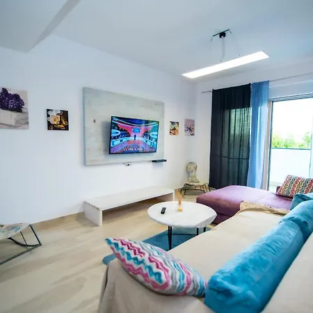 Lovely Marina Surf Apartment With Balcony And Private Parking * Năvodari