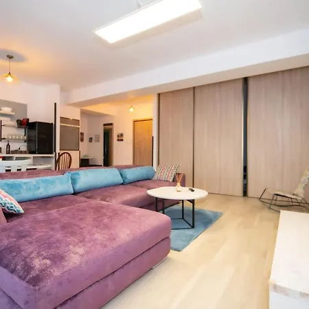 Lovely Marina Surf Apartment With Balcony And Private Parking דירה Năvodari